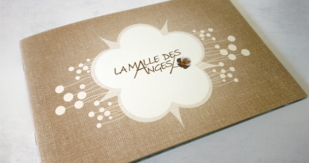 Création graphique catalogue par Click-création (studio graphistes Guerlédan Bretagne Côtes d'Armor 22) La Malle des Anges