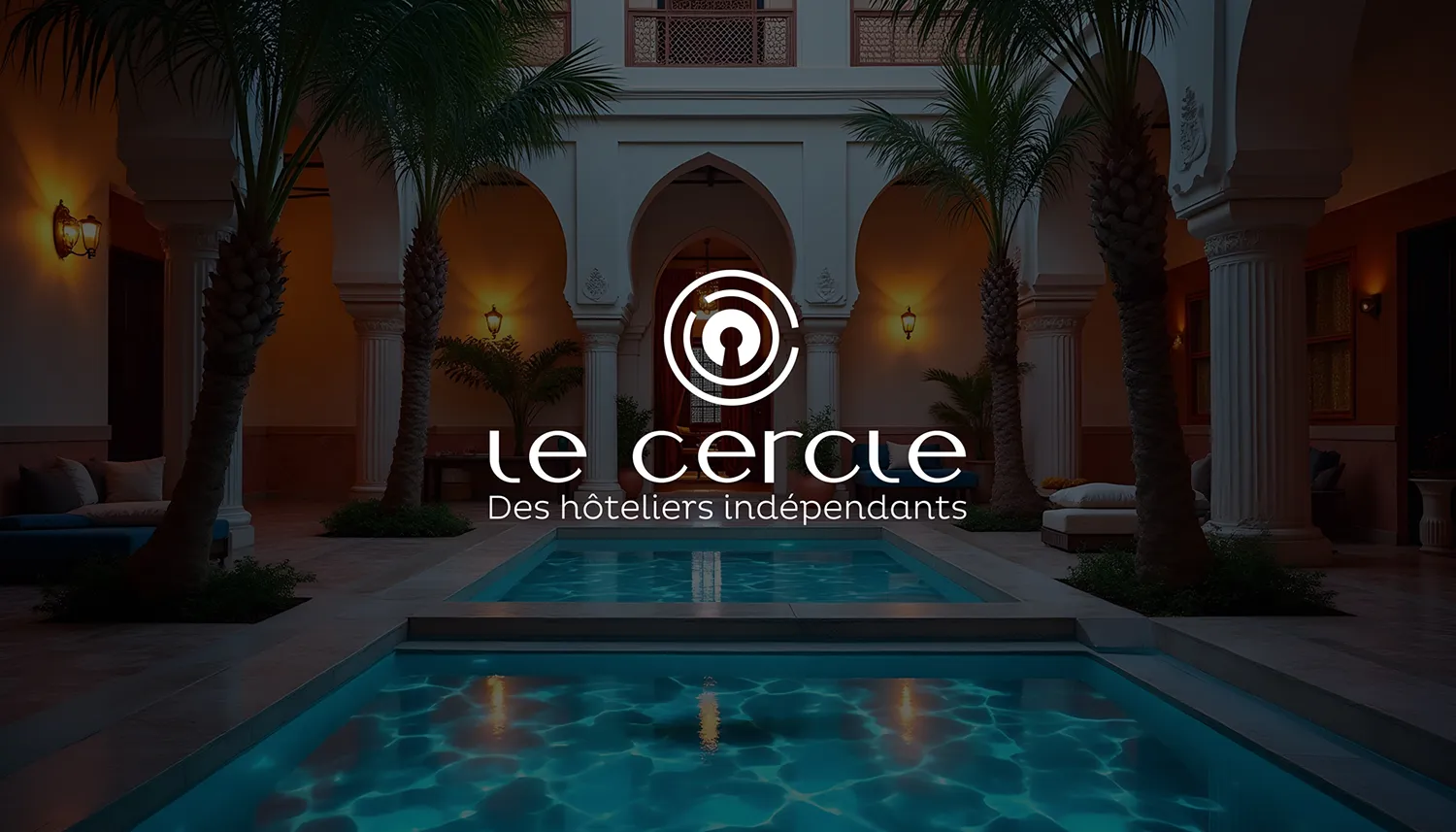 Création logo hôtellerie de luxe Le Cercle par Click-création